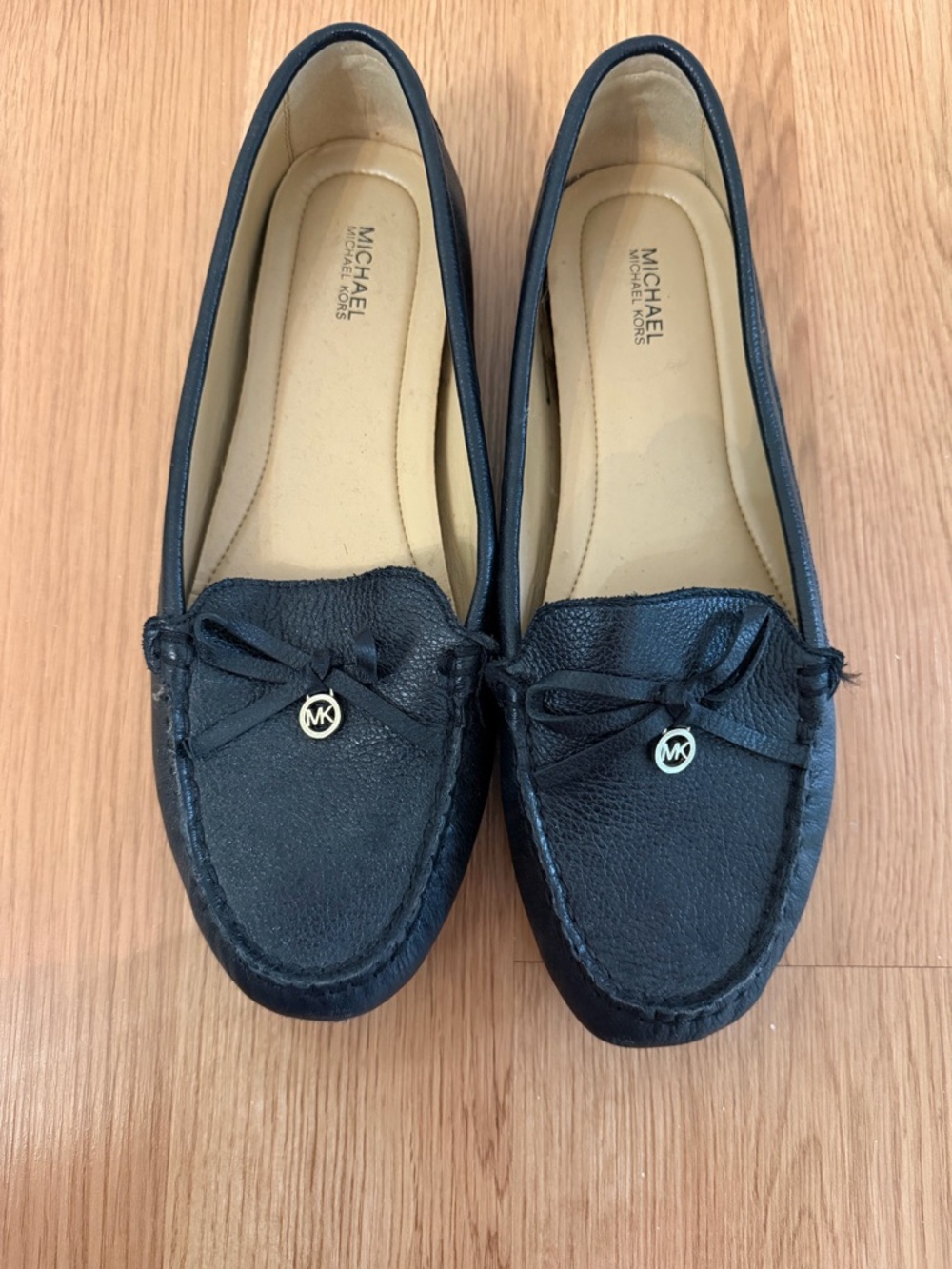 MICHAEL Michael Kors Black Leather Loafet Flats with MK Charm